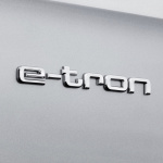 アウディとポルシェがEV用プラットフォーム「プレミアムプラットフォームエレクトリック」を共同開発 - Audi Q7 e-tron 2.0 TFSI quattro (offer on the Chinese market)