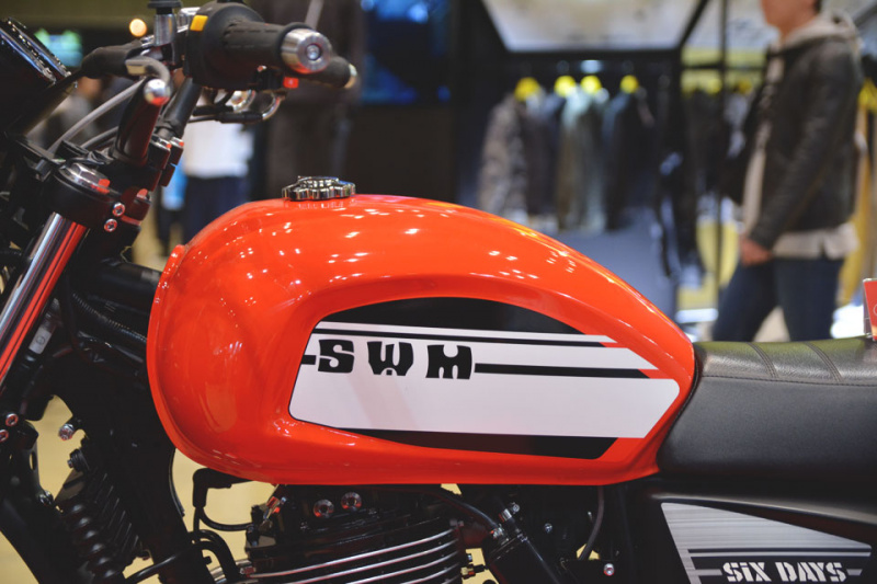 「SWMが発表した400ccのネオクラスクランブラー「SIXDAYS」が超カッコよかった！」の4枚目の画像