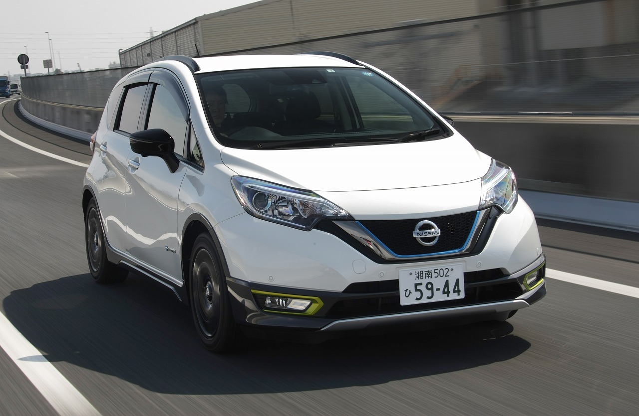 他のSUVでは味わえない走りで人気の、特別仕様車「ノート シーギア」ってこんなクルマ | clicccar.com