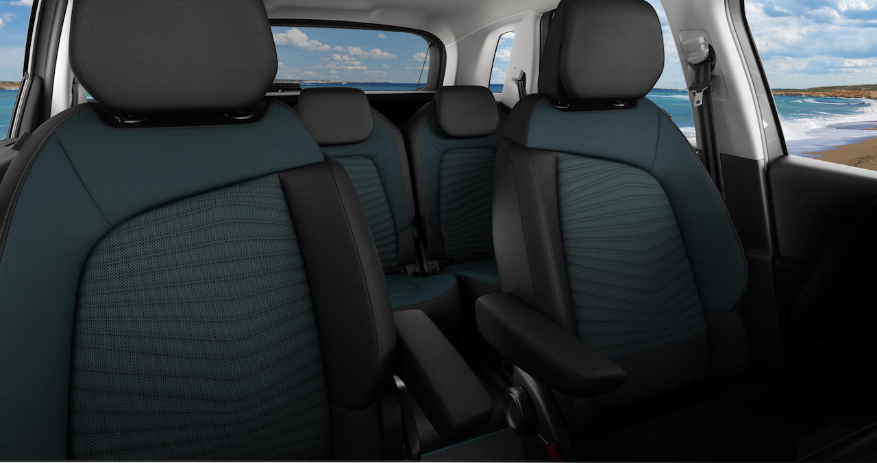新車 シトロエン グランドc4ピカソに ワイルドブルー のシートカラーの特別仕様車を追加 Clicccar Com