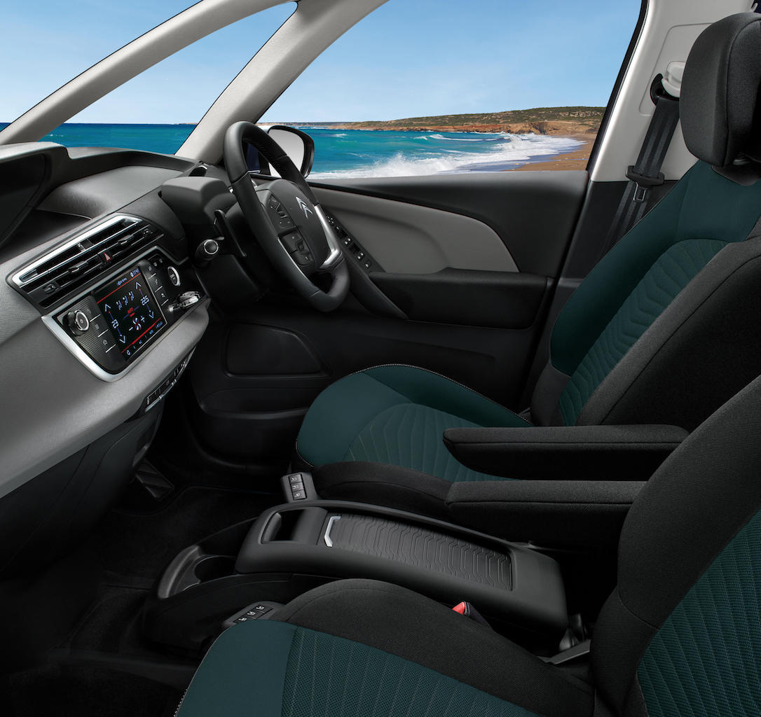 新車 シトロエン グランドc4ピカソに ワイルドブルー のシートカラーの特別仕様車を追加 Clicccar Com