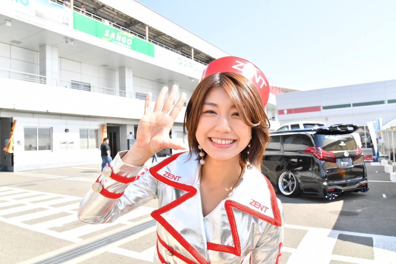 一度見たら必ず虜になる!? 「史上最高にかわいいレースクイーン」藤木