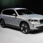 中国生産に意味あり！ BMWが公開した「第3のiモデル」iX3は、2020年市販予定【北京モーターショー2018】 - AUTOCHINA2018_c_081