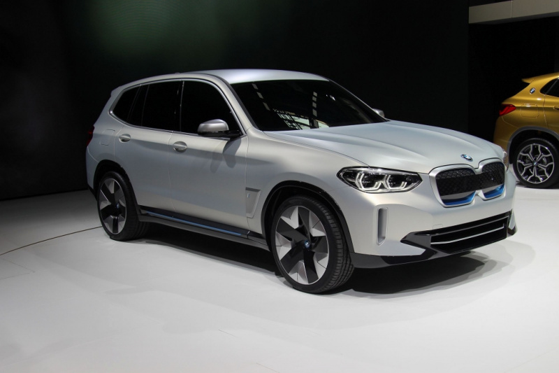 「中国生産に意味あり！ BMWが公開した「第3のiモデル」iX3は、2020年市販予定【北京モーターショー2018】」の2枚目の画像