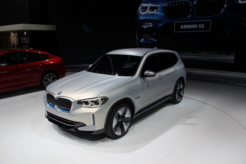 「中国生産に意味あり！ BMWが公開した「第3のiモデル」iX3は、2020年市販予定【北京モーターショー2018】」の4枚目の画像