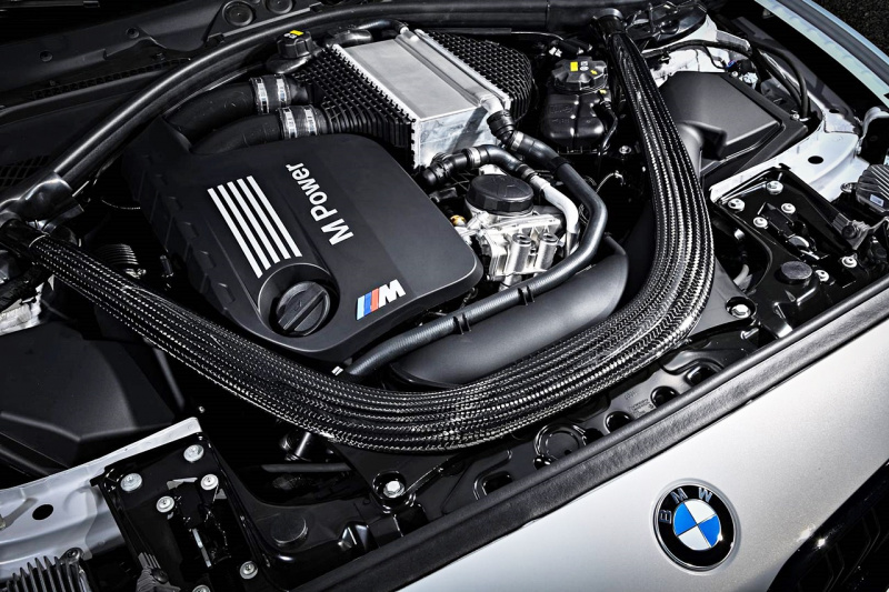 「410psを発生する直6エンジン搭載した「BMW M2 コンペティション」公開【北京モーターショー2018】」の10枚目の画像