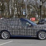 「デビューは11月か？ BMW新型SUV「X7」のデジタルコックピットを激写！」の11枚目の画像ギャラリーへのリンク