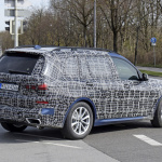 「デビューは11月か？ BMW新型SUV「X7」のデジタルコックピットを激写！」の13枚目の画像ギャラリーへのリンク