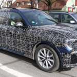 デビューは11月か？ BMW新型SUV「X7」のデジタルコックピットを激写！ - BMW X7 Inside Out 4