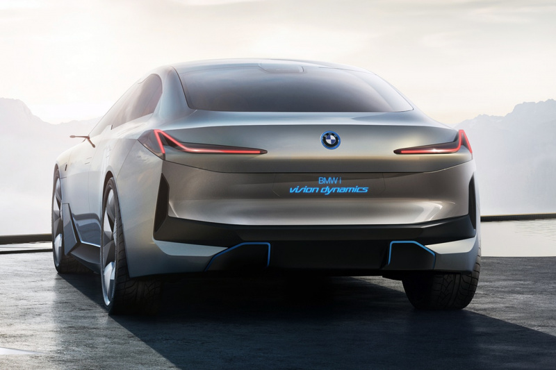 「BMWの流麗EVクーペ「i4」、第5世代「eDrive」テクノロジー投入で最大航続距離が700kmに」の6枚目の画像