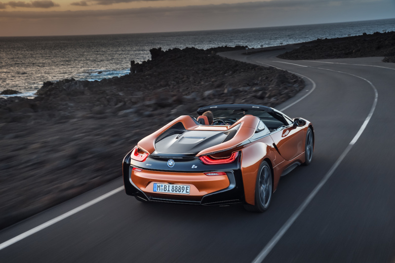 「【新車】BMW i8がマイナーチェンジ。システム出力をアップし、オープンモデルの「i8ロードスター」を追加」の8枚目の画像