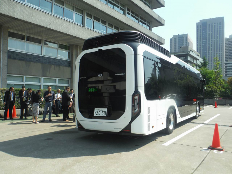 「【新車】トヨタの燃料電池バス「SORA」は災害時の発電機としても機能する！」の2枚目の画像