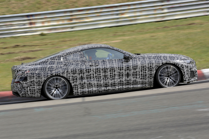 「BMWの8シリーズの高性能モデル「M850i」、クーペ＆カブリオレは別顔に！」の15枚目の画像