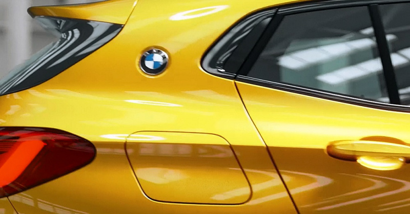 「六本木アートナイトに香取慎吾さん力作の「BMW X2」ラッピングカー登場！」の6枚目の画像