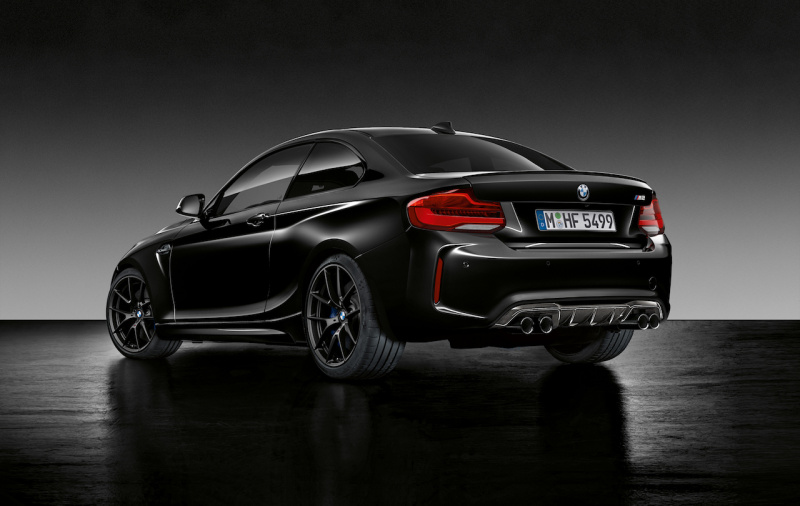 「【新車】BMW M2クーペに、100台限定の「Edition Black Shadow」が登場。漆黒にきらめく存在感が魅力。」の7枚目の画像