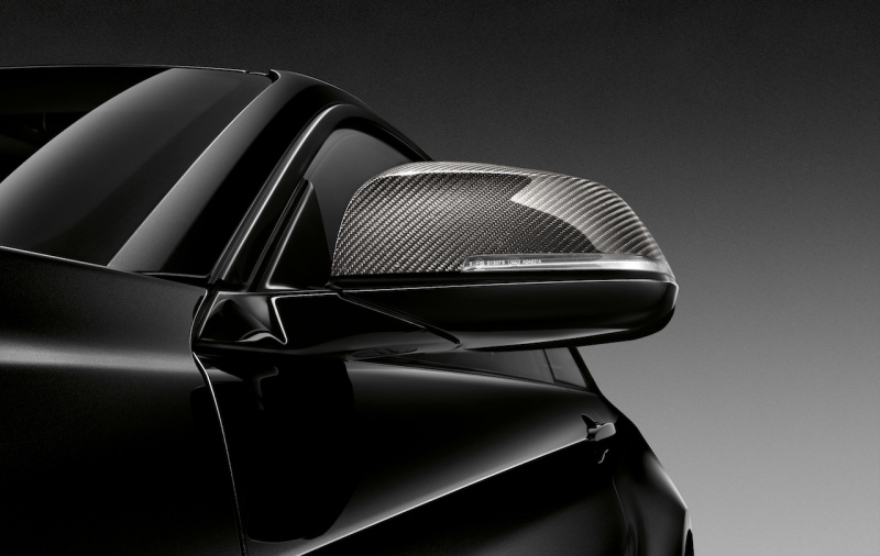 「【新車】BMW M2クーペに、100台限定の「Edition Black Shadow」が登場。漆黒にきらめく存在感が魅力。」の4枚目の画像