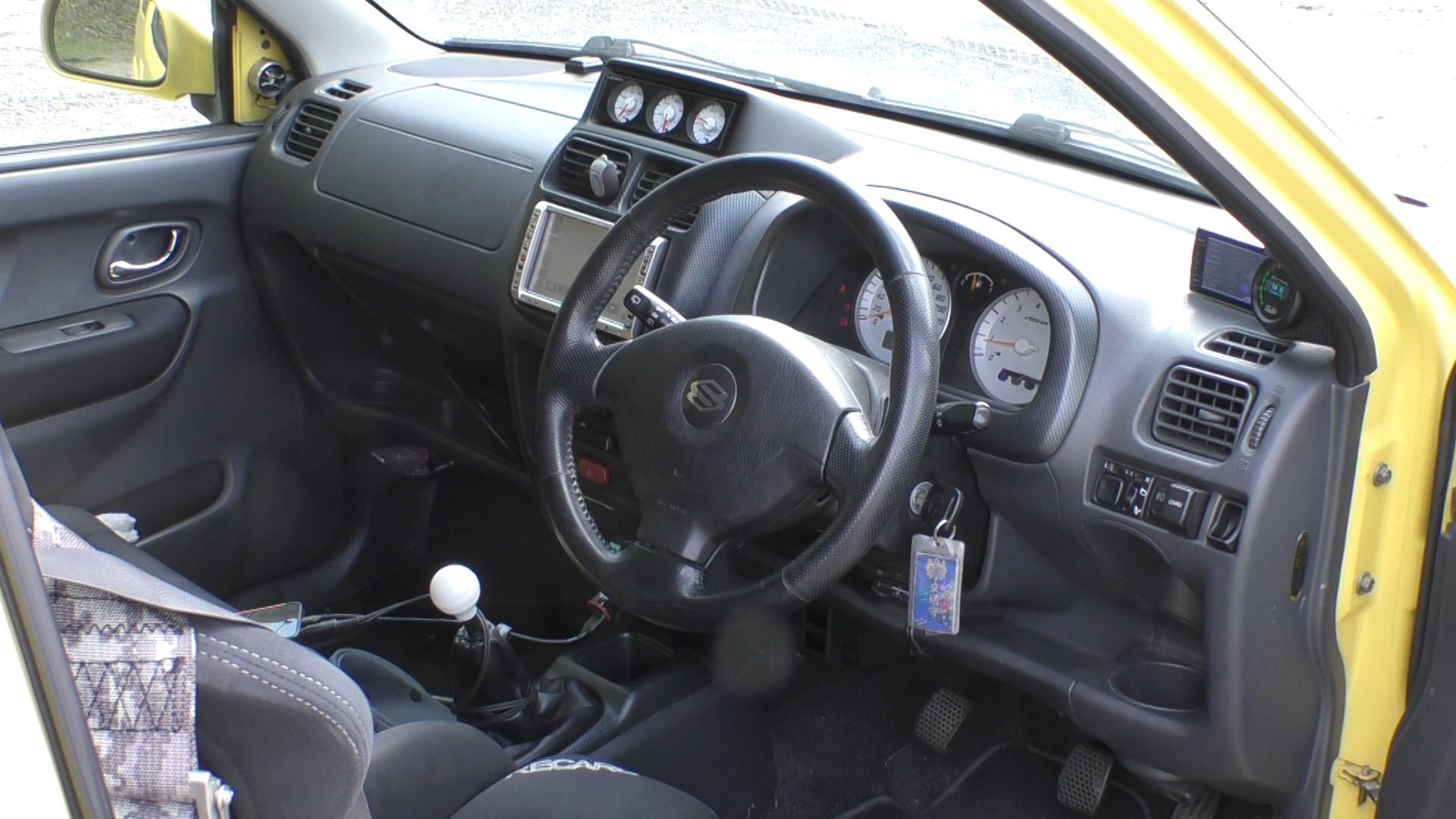 初代スイフトスポーツ オーナートーク 専用ボディ 内装がうらやましい初代 快音を響かせ小気味よい走りを披露します Clicccar Com