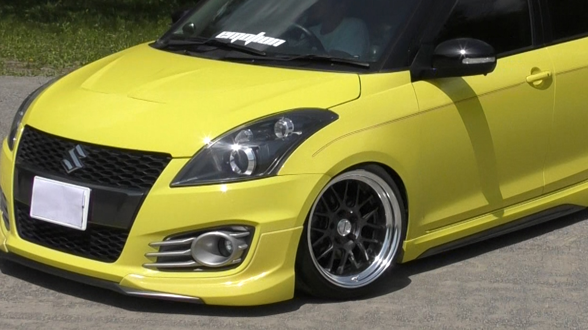 3代目スイフトスポーツ オーナートーク 歴代最も高回転志向なエンジンが気持ちいい 気合の車高で斬新スタイルを獲得したオーナーにインタビュー Clicccar Com