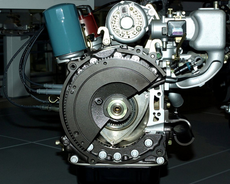 「トヨタも日産も！　マツダ以外のメーカーで開発された日本のロータリーエンジン【RE追っかけ記-11】」の4枚目の画像