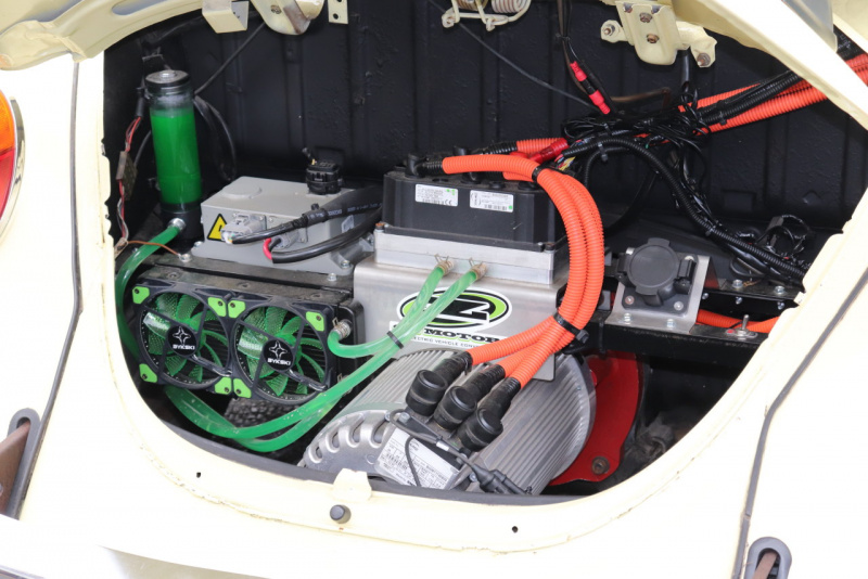 「【OZモーターズ VW・ビートルコンバートEV試乗】日産・リーフの中古バッテリーをリユースし、VWビートルをEV化」の1枚目の画像