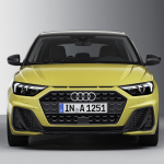 【新車】ボンネットの3分割スリットに注目！ アウディ・A1がフルモデルチェンジで2代目に - Audi A1 Sportback