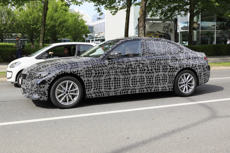 「BMW・新型3シリーズは「i8」風マスクになる！ワールドプレミアは10月のパリモーターショー？」の7枚目の画像