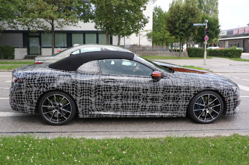 「次はカブリオレだ！BMW・8シリーズ 派生モデルのホワイトボディをキャッチ」の5枚目の画像