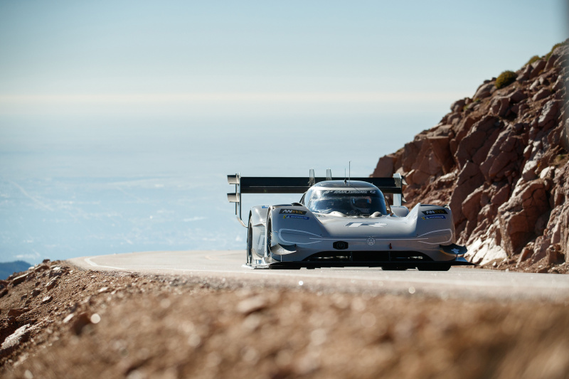 「フォルクスワーゲンの電気自動車がパイクスピークで歴代最速タイムを記録」の4枚目の画像