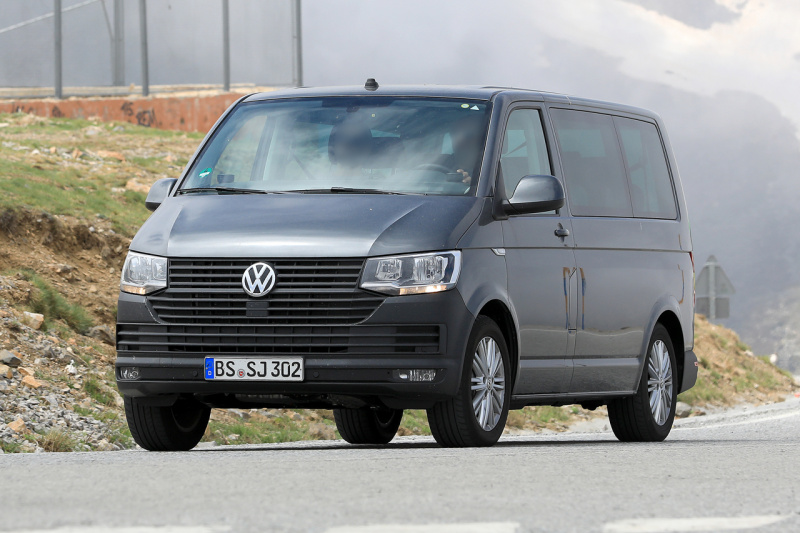 「完全電動化の噂も。VWの次世代トランスポーター「T7」を初捕捉」の10枚目の画像