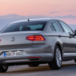 VWパサートが「アルテオン」顔になる！改良型でVR6搭載モデルも登場か - Volkswagen-Passat-2015-1600-17