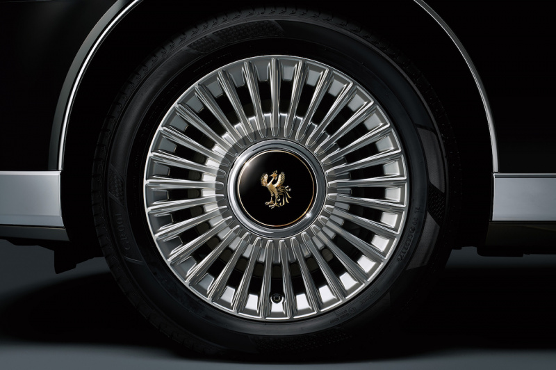 「ブリヂストンを代表する高級タイヤの「REGNO（レグノ）」が新型センチュリーに新車装着用タイヤとして採用」の2枚目の画像