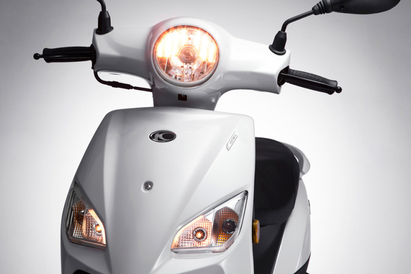 「【電動バイク】KYMCOが台湾向けにEVスクーター2種を発表！電動化の波は日本にも来てる!?」の10枚目の画像