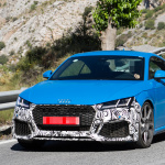 目元が変わった！ アウディ・TT RS改良型、フロントマスクが露出 - Audi TT-RS Facelift 3