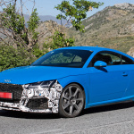 目元が変わった！ アウディ・TT RS改良型、フロントマスクが露出 - Audi TT-RS Facelift 5