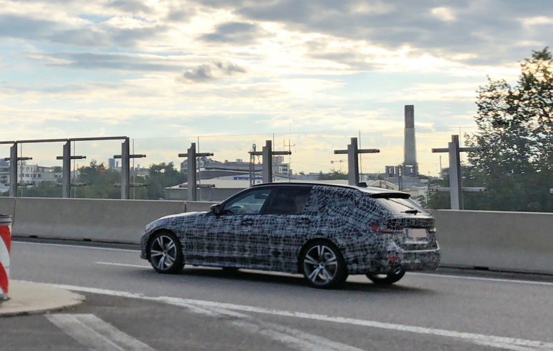 「BMW・3シリーズ 新型ツーリングを初激写！テールライトが露出」の7枚目の画像
