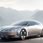 「BMW iシリーズの最新作　新時代EVの「i4」市販型はテスラを凌駕する航続距離を実現」の5枚目の画像ギャラリーへのリンク