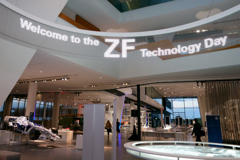 「ステアリングもペダルもない自動運転レベル4　ZFの「トレンドセッティング・コックピット」【ZF TECHNOLOGY DAY③】」の3枚目の画像