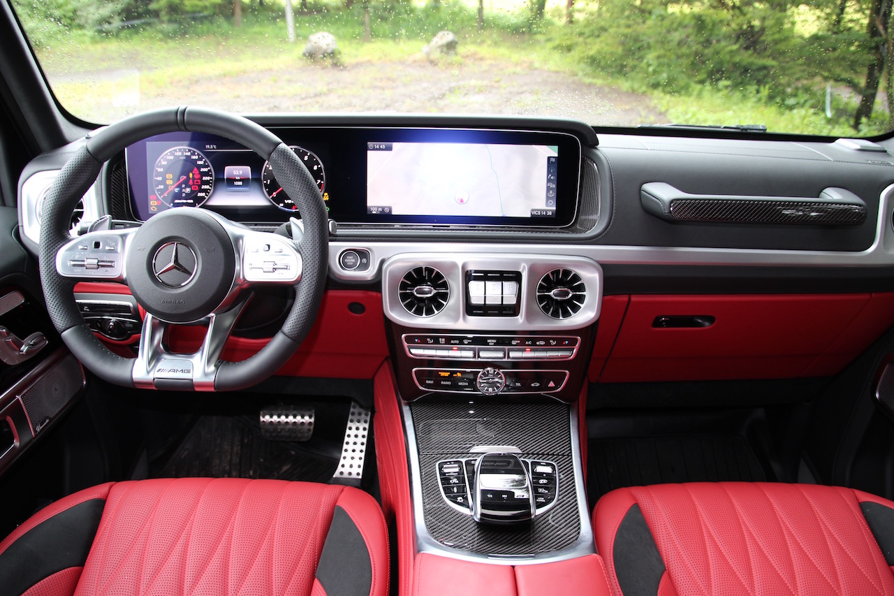 新型ベンツ Gクラス試乗 後席の足元スペースが拡大し 大人4人でも快適に移動できる Clicccar Com