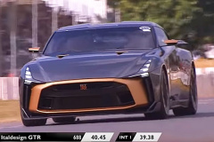 生産台数わずか50台 日産が Gt R 50周年記念車のデモランを披露 動画 Clicccar Com