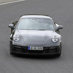新型ポルシェ・911、11月デビューに向けて完熟ボディでニュル出現！ - Spy-Photo