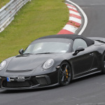 ポルシェ・911スピードスターがコンセプトモデルとは別の伝統モデル？　ニュルで高速テスト中の最終プロトタイプをキャッチ - Porsche 911 Speedster 3