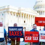 「米国の首都にトヨタ従業員が集結！　トランプ政権の輸入関税・25%に抗議」の1枚目の画像ギャラリーへのリンク