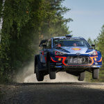 SUSIモード搭載？ ヤリス新エンジンを投入効果で首位発進！【WRCラリーフィンランド】 - Thierry Neuville