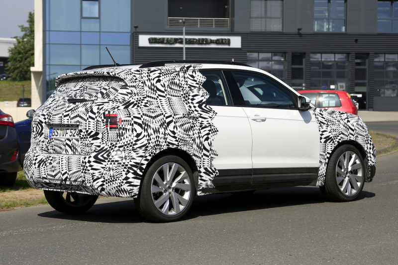 「2020年日本発売？　VWの新型SUV「T-クロス」はマイルドハイブリッド搭載」の16枚目の画像