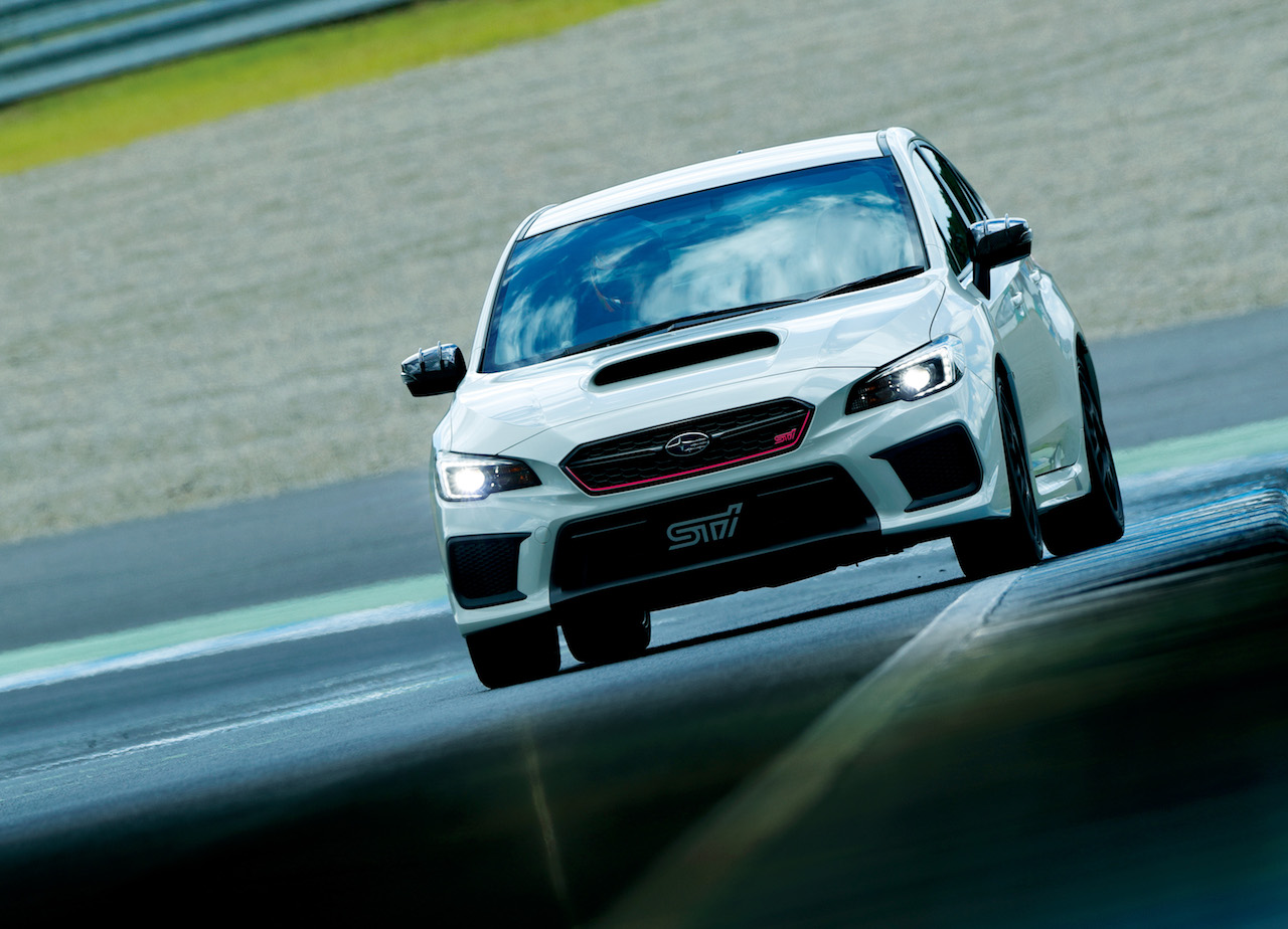 Wrss 画像 Subaru Wrx Sti Type Ra R の足元を支えるタイヤはミシュランのフラッグシップモデル Clicccar Com