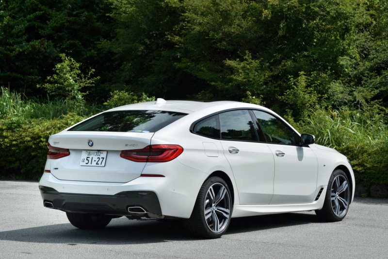 「【BMW・6シリーズ グランツーリスモ試乗】マイルドな乗り味とボディサイズを忘れさせる豪快な加速が美点」の3枚目の画像