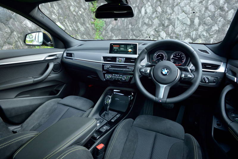 「【BMW X2試乗】「スポーツ・アクティビティ・クーペ」を名乗るにふさわしい軽快なフットワークが魅力」の4枚目の画像