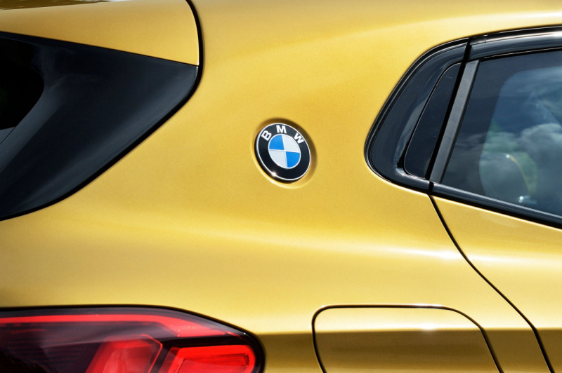 「【新車】トレンドに則って!?　BMW X2のエクステリアは従来の「SAC」とは一線を画すキャラクター」の8枚目の画像