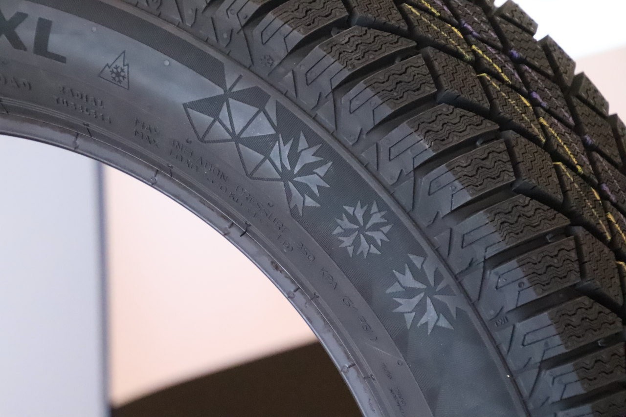 夏場のスタッドレスタイヤ保管 最大の敵は紫外線と湿気 上手な保管方法とは 素朴な疑問 Clicccar Com