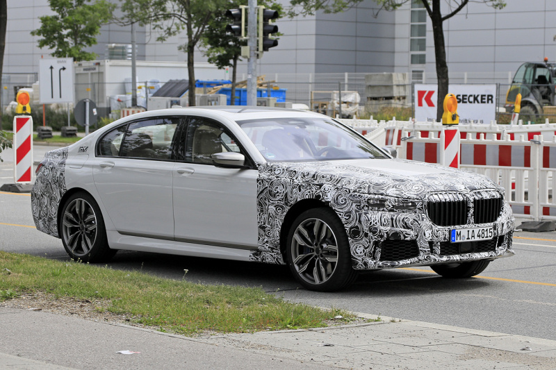 「新型BMW・7シリーズは中も外も大きく変わる！」の2枚目の画像